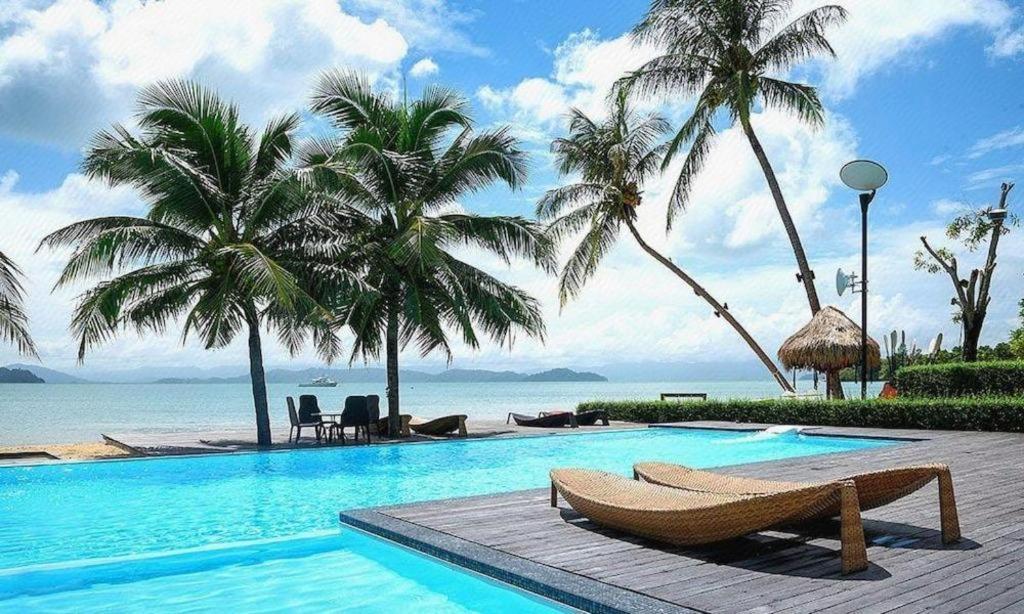 The Blue Sky Resort@ Koh Payam Koh Phayam Exterior photo