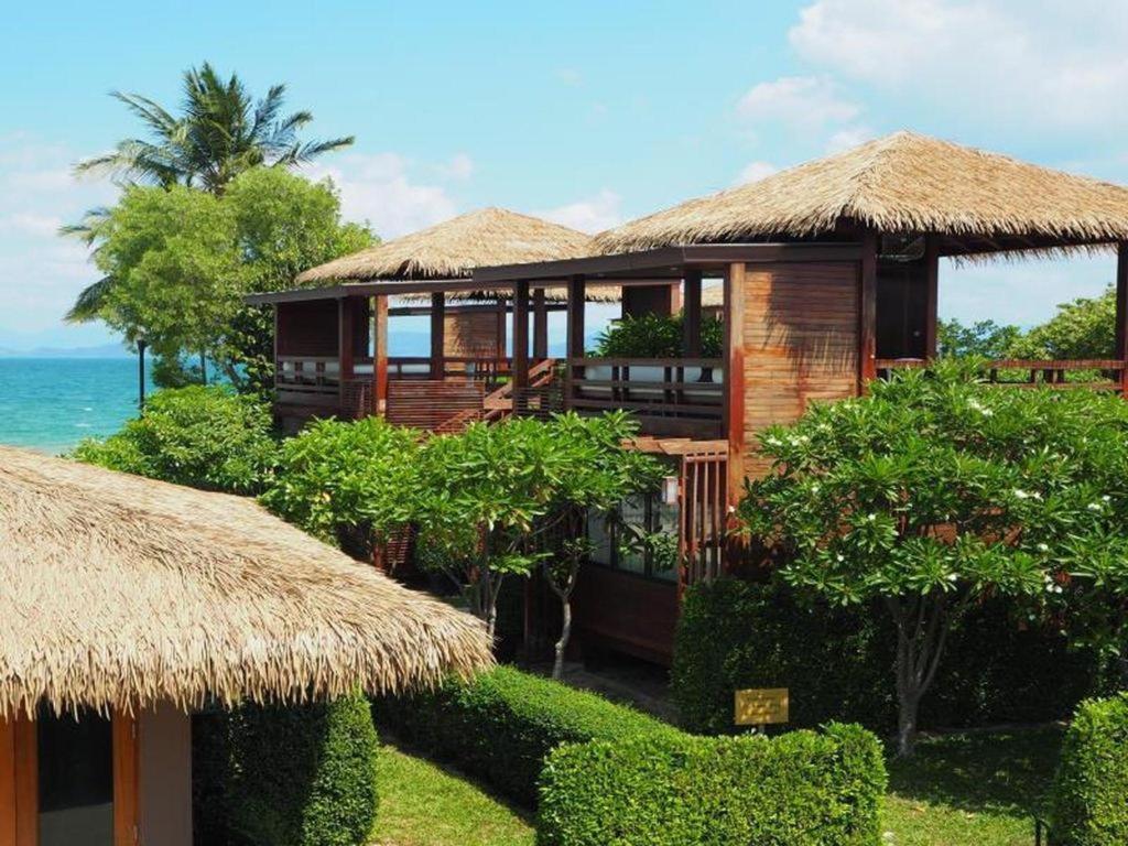 The Blue Sky Resort@ Koh Payam Koh Phayam Exterior photo