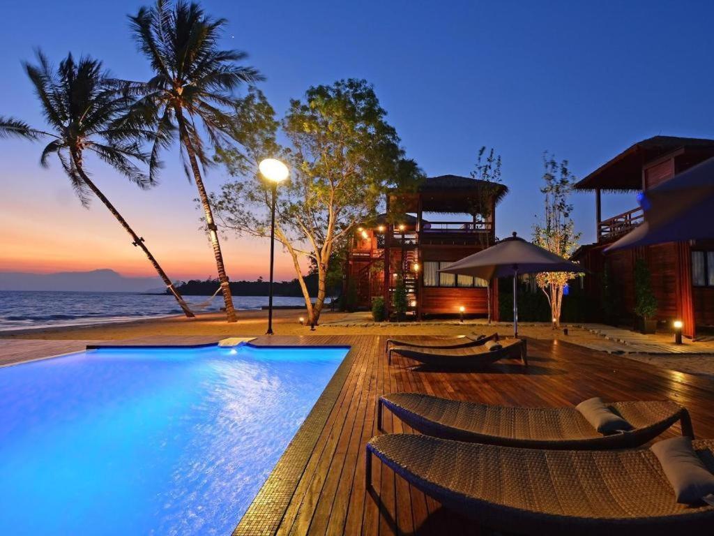 The Blue Sky Resort@ Koh Payam Koh Phayam Exterior photo