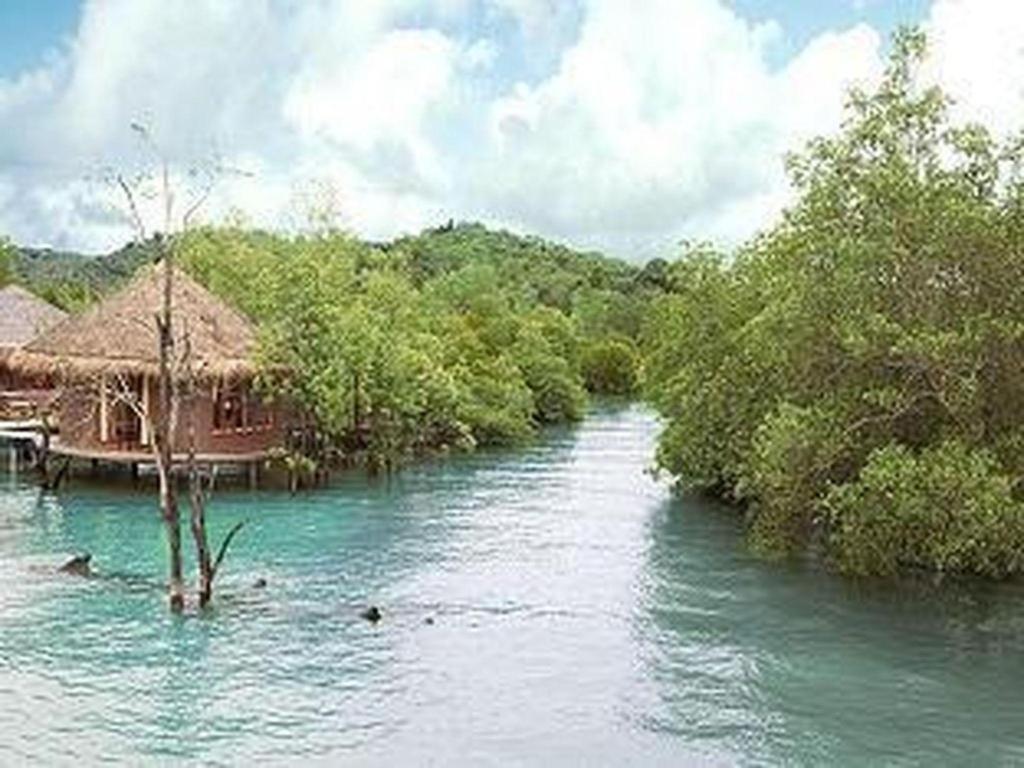 The Blue Sky Resort@ Koh Payam Koh Phayam Exterior photo
