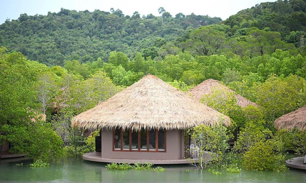 The Blue Sky Resort@ Koh Payam Koh Phayam Exterior photo